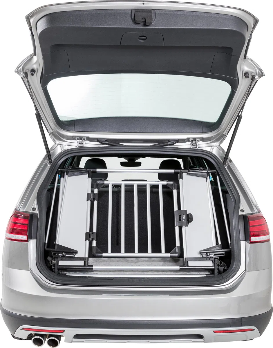 Trixie Universal-Heckgitter für Hunde - Macht den Kofferraum zur Transportbox - Winkel & Seitenteile anpassbar - einfaches Einklappen zur Nutzung des Kofferraumes - 94–114 × 69 × 53 cm - 13201