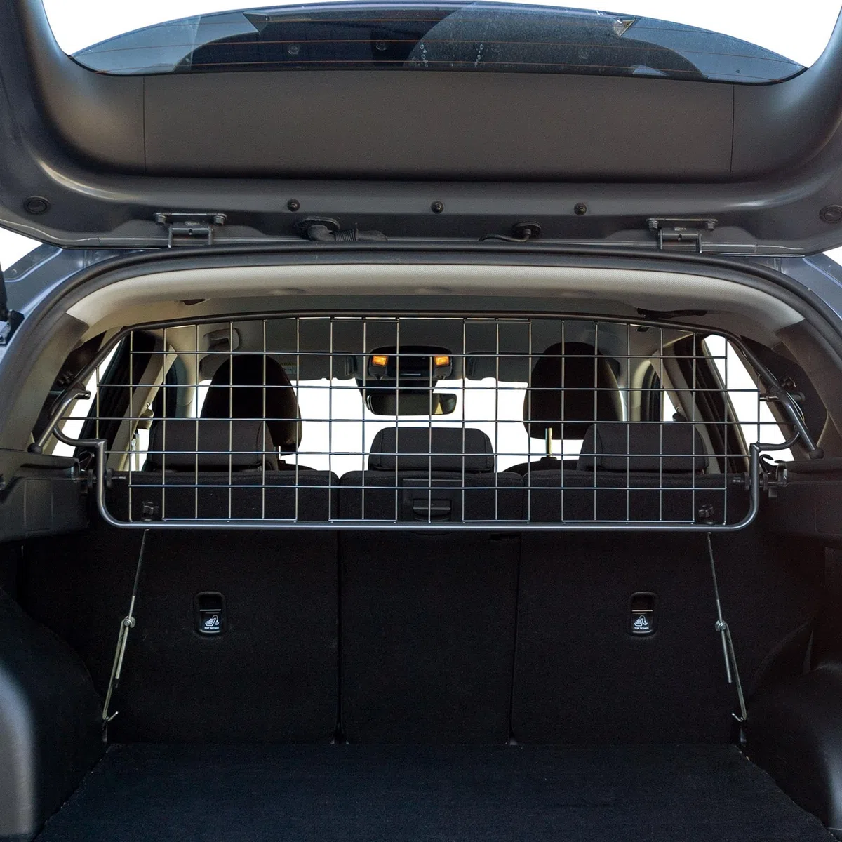 Travall Hundegitter für Hyundai Tucson 2021+, fahrzeugspezifisches Trenngitter für den Kofferraum aus Stahl, passgenau für sicheren Hundetransport