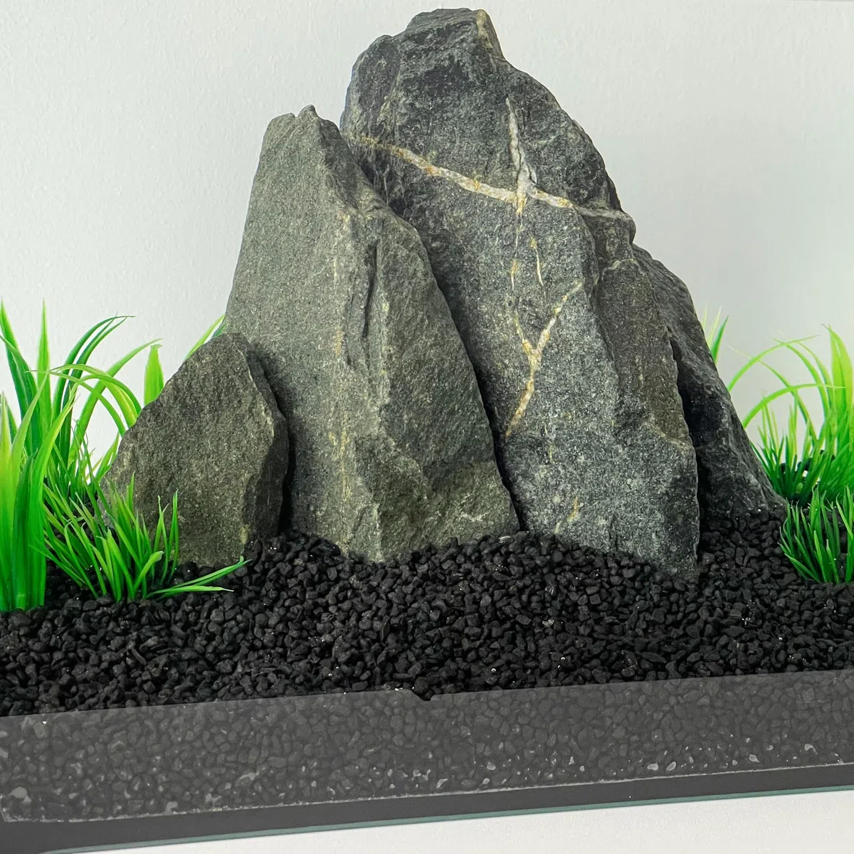 Schicker Mineral Aquariumkies schwarz 25 kg, feiner Quarzkies mit Epoxidharz ummantelt, kantengerundeter Bodengrund, farbecht, Kies für Süßwasseraquarien & Meerwasseraquarien (2,0-3,0 mm)